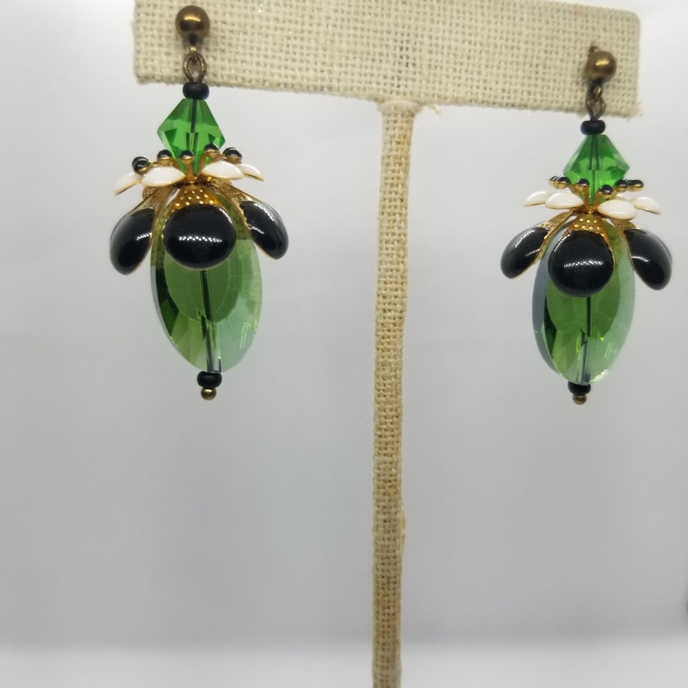 Earrings - Picture 2 of 5
